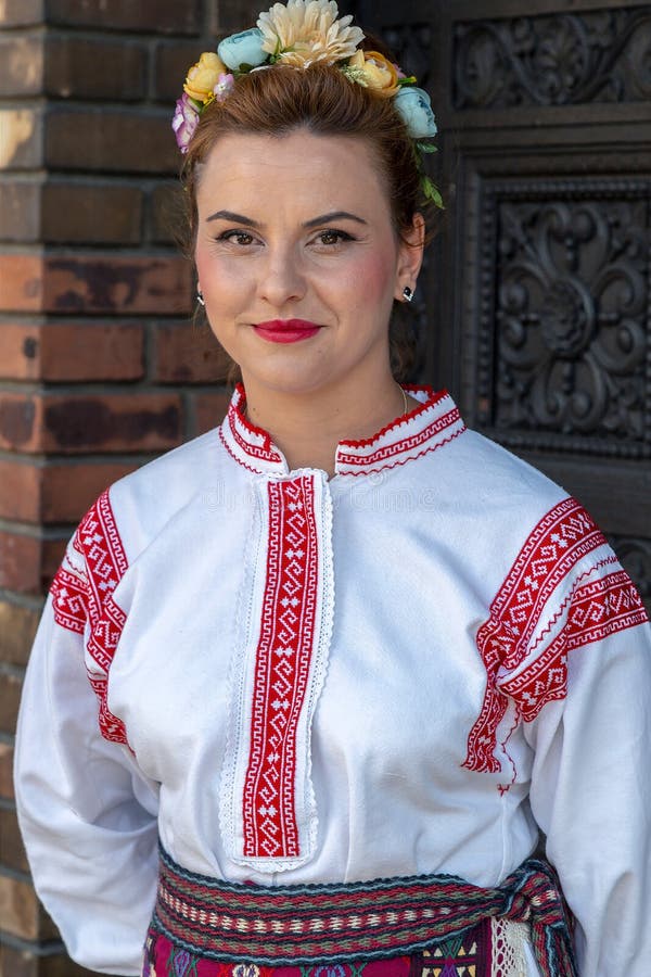 Young Woman from Romania in Traditional Costume Editorial Stock Photo ...