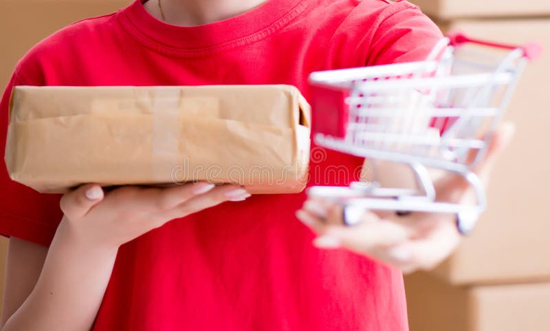 Young woman working in parcel distribution center royalty free stock photos Young woman working in parcel distribution center royalty free stock photos