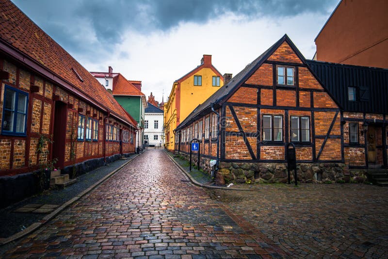 Ystad - 22 Oktober, 2017: Historisch centrum van de stad van Ystad in Skane, Zweden stock afbeelding