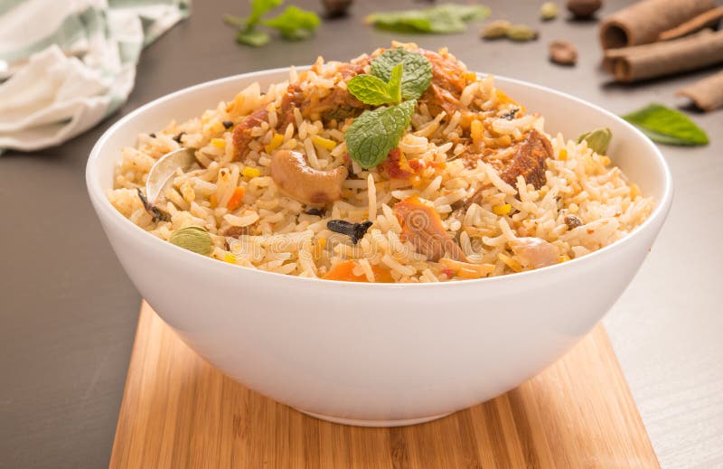 Yummy wyśmienicie kurczaka biryani fotografia stock