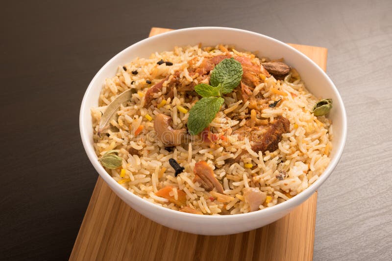Yummy wyśmienicie kurczaka biryani zdjęcia royalty free