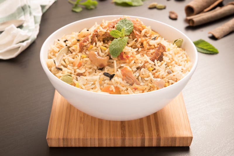 Yummy wyśmienicie kurczaka biryani fotografia stock