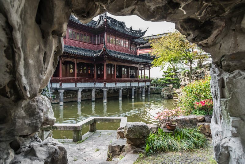 Yuyuan trädgårdshanghai porslin fotografering för bildbyråer