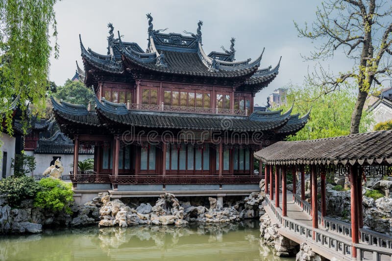 Yuyuan trädgårdshanghai porslin royaltyfria foton