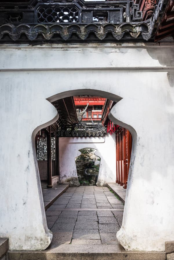 Yuyuan trädgårdshanghai porslin royaltyfri bild