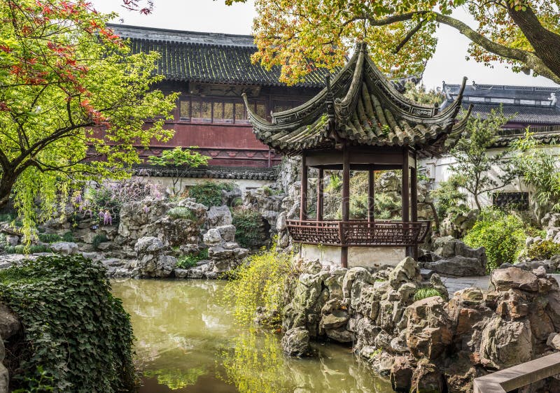 Yuyuan trädgårdshanghai porslin royaltyfria bilder