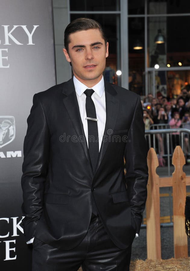 Лос-Анджелес ca 16-ое апреля 2012 : Zac efron на мировой премьере своего нового фильма повезло на китайском graumans hollywoodpicture театра : Featureflash Пола смита