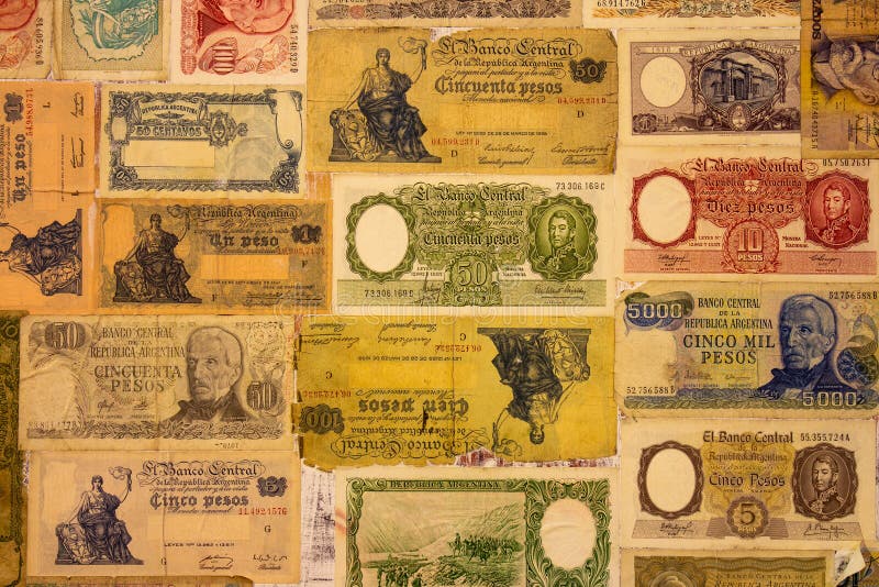 Zahlreiche alte Banknoten der Argentinischen Republik stockfoto Zahlreiche alte Banknoten der Argentinischen Republik stockfoto