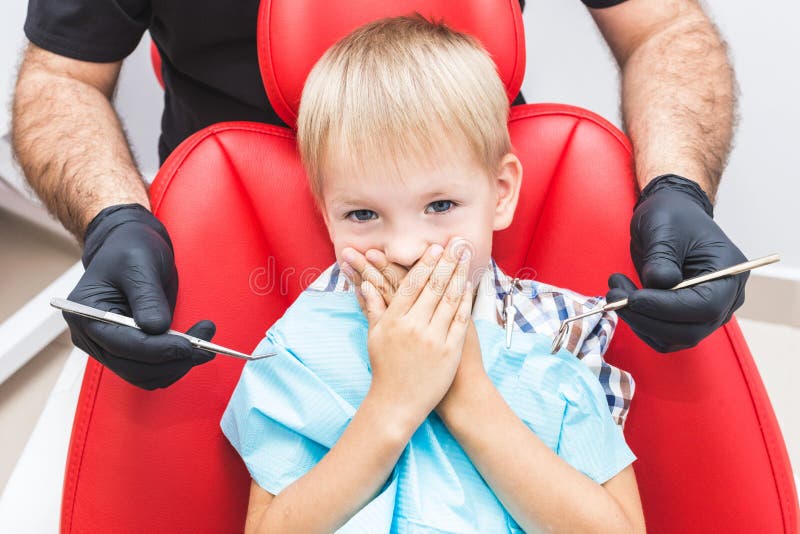 Zahnmedizinische Klinik Aufnahme, Pr?fung des Patienten Zahnsorgfalt stockfotografie Zahnmedizinische Klinik Aufnahme, Pr?fung des Patienten Zahnsorgfalt stockfotografie