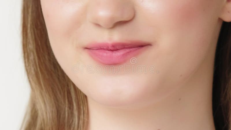 Zahnpflege Zahnbehandlung Teenager Lächelspange stock footage