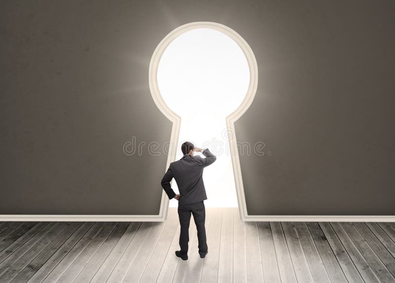 Zakenman die door een deur van de sleutelgatvorm kijken stock illustratie Zakenman die door een deur van de sleutelgatvorm kijken stock illustratie