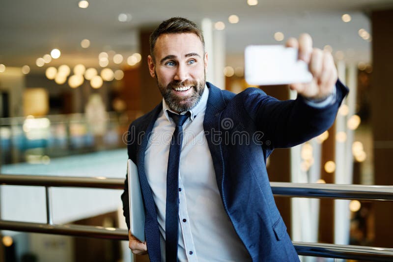 Zakenman die selfie nemen royalty-vrije stock afbeelding Zakenman die selfie nemen royalty-vrije stock afbeelding