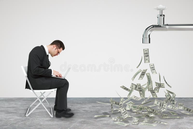 Zakenman het werken tegenover stroom van dollars van de tapkraan bedriegt stock foto's Zakenman het werken tegenover stroom van dollars van de tapkraan bedriegt stock foto's