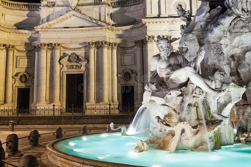 Zamyka up fontanna cztery rzeki w piazza Navona, Rzym