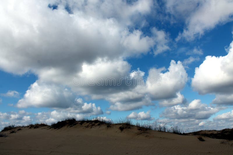 Zandduinen van de grootste woestijn van Europa ` s royalty-vrije stock foto's Zandduinen van de grootste woestijn van Europa ` s royalty-vrije stock foto's
