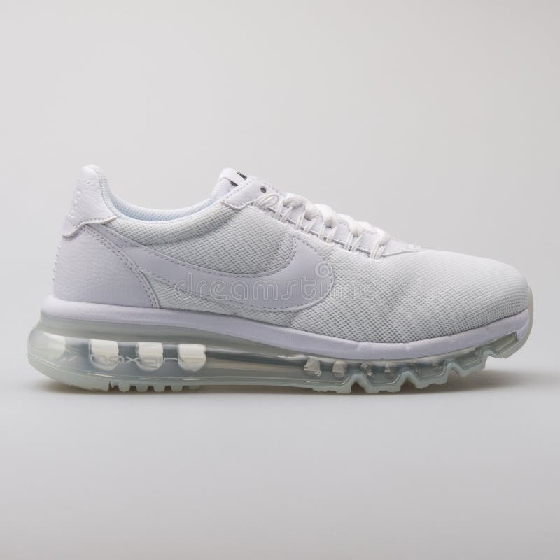 Zapatilla De Gris Cero De Nike Air Max LD Imagen de archivo editorial - Imagen de actividad, 145699139