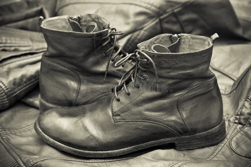 Zapatos de cuero de la moda de los hombres. Otoño - zapatos de la primavera foto de archivo Zapatos de cuero de la moda de los hombres. Otoño - zapatos de la primavera foto de archivo