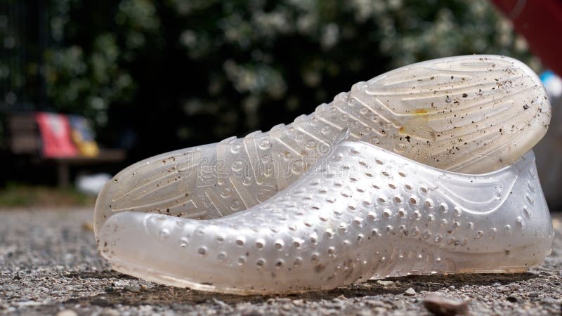 Zapatos De Plástico De Gelatina. Foto de archivo - Imagen de calzado, sandalia: 223375694
