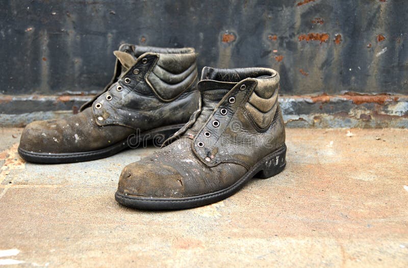 Zapatos de trabajo foto de archivo. Imagen de rugoso - 41157676