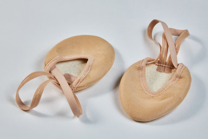 Zapatos Para En Calcetines Zapatos Semicilíndricos Nudecolorados de archivo - Imagen de protegido, blanco: 233810215