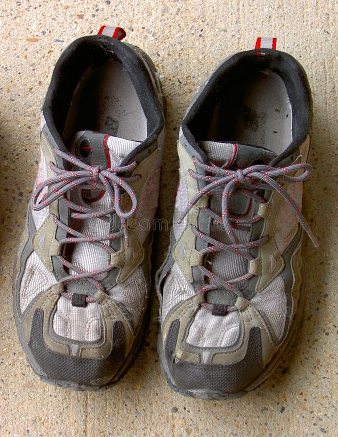 Zapatos usados del deporte foto de archivo. Imagen de deporte 8928