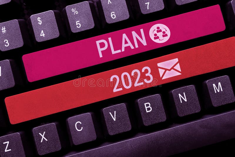 Zapisywanie planu tekstu 2023. podejście biznesowe szczegółowy wniosek dotyczący działań lub osiągnięcia czegoś w przyszłym roku zdjęcie stock