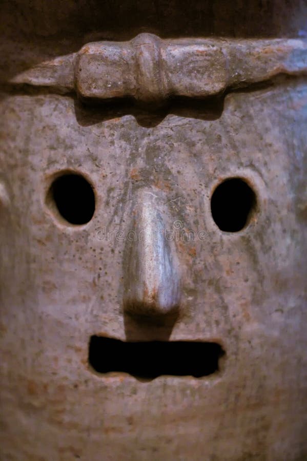 Zapo del detalle de la cerámica del museo del monasterio de México Oaxaca Santo Domingo foto de archivo libre de regalías Zapo del detalle de la cerámica del museo del monasterio de México Oaxaca Santo Domingo foto de archivo libre de regalías