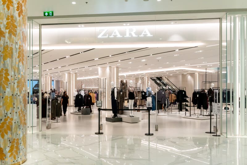 Illusie Ongepast Bliksem Zara Shop Saim Paragon Bangkok Thailand Nov 28.2020 : Zara-vensterweergave.  Luxe En Modieuze Kleding En Bagagewinkel in Redactionele Afbeelding - Image  of kledingwinkel, wijfje: 204449205