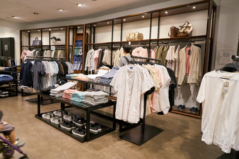 Zara store stock image. Image of interior, colour, retail - 109058709