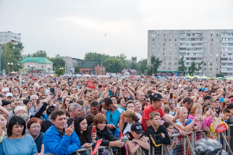 Zarinsk Russia July 22 2019 a Huge Crowd of People Stands on the 