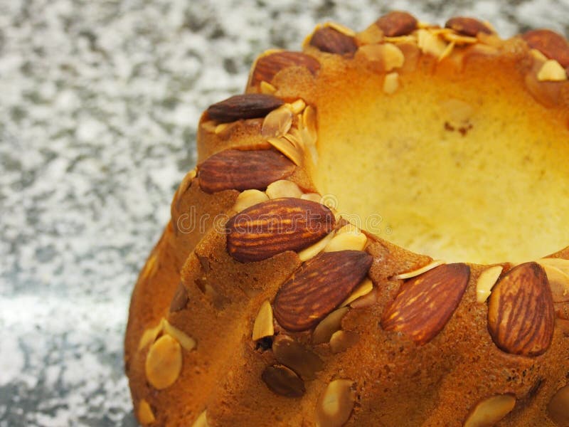 Zbliżenia bundt migdałowy tort fotografia stock