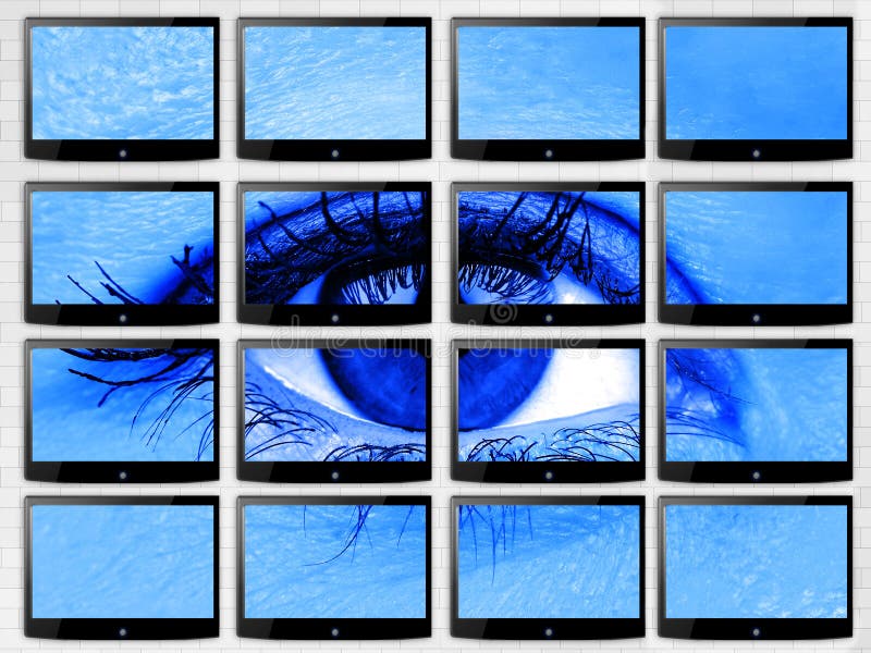 Zbliżenie kobiety oko na wideo ścianie multiscreen płaskiego tv techonology pojęcie błękita filtr dla zdrowie obrazy stock Zbliżenie kobiety oko na wideo ścianie multiscreen płaskiego tv techonology pojęcie błękita filtr dla zdrowie obrazy stock