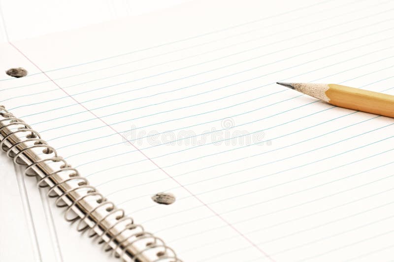 Zbliżenie Stary notatnik papier z ołówkiem na stronie. Horyzontalny z pokojem lub przestrzenią dla słów, teksta lub kopii twój. obraz royalty free Zbliżenie Stary notatnik papier z ołówkiem na stronie. Horyzontalny z pokojem lub przestrzenią dla słów, teksta lub kopii twój. obraz royalty free