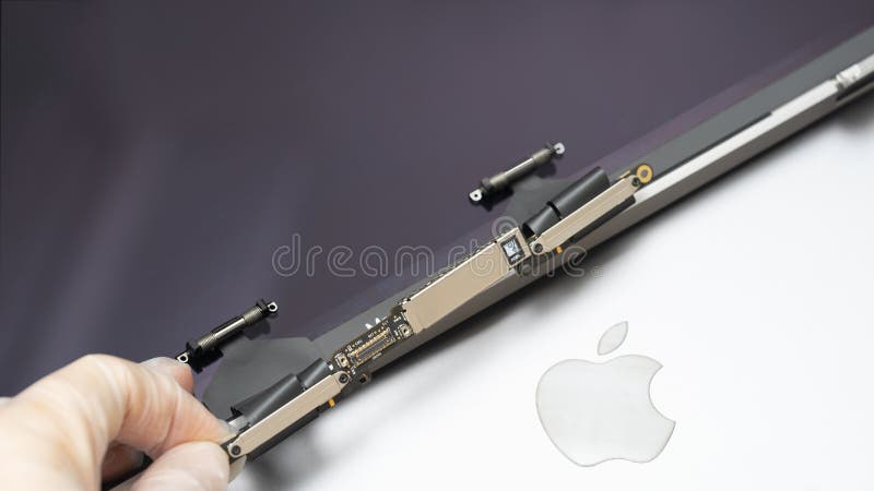 Zdemontowany monitor apple macbook pro fotografia royalty free