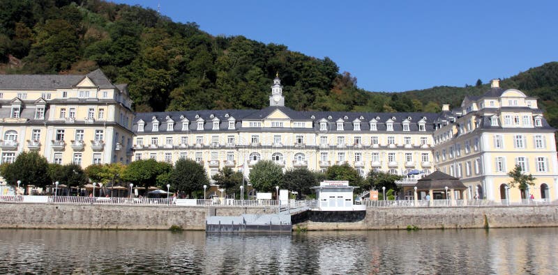 Zdroju dom w Złym Ems, Niemcy. Zdroju dom Kurhaus i kasyno w miejscowości wypoczynkowej Zły Ems, Rheinland Pfalz, Niemcy