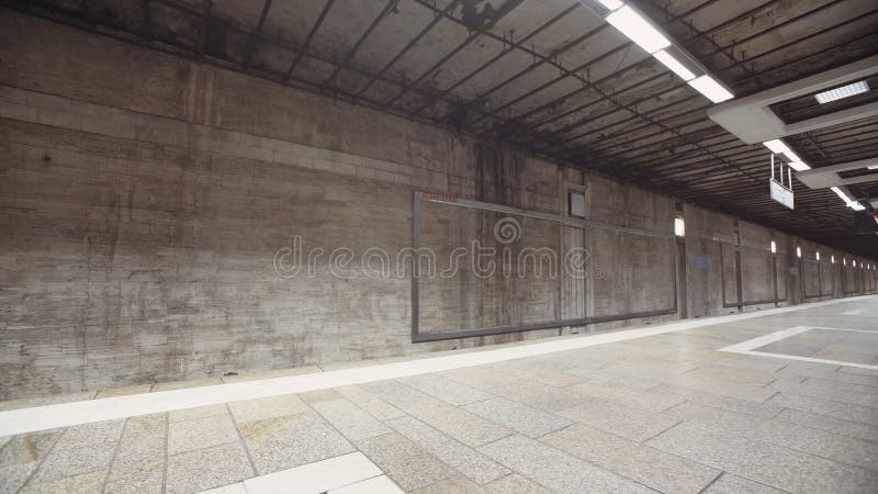 Zeitspanne der Menge in einer beschäftigten Metrostation stock footage Zeitspanne der Menge in einer beschäftigten Metrostation stock footage