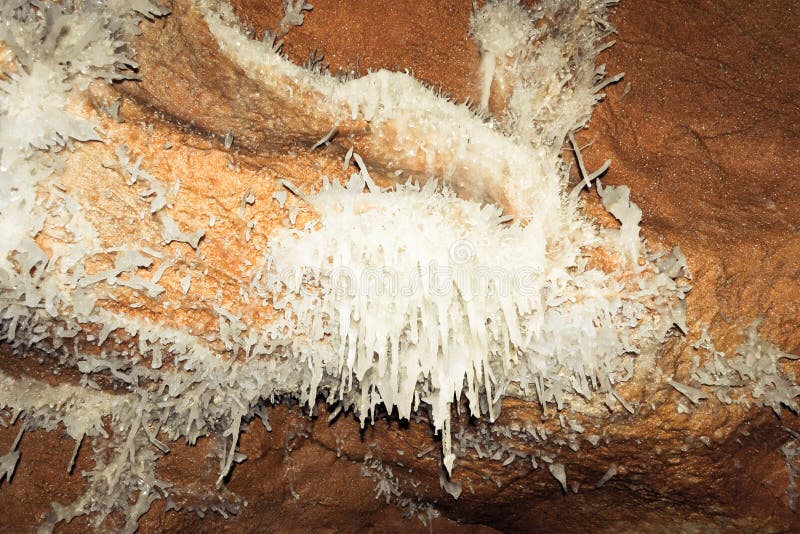 Zeldzame kalkspaatkristallen in Crystal Cave van Farcu-Mijn stock foto's Zeldzame kalkspaatkristallen in Crystal Cave van Farcu-Mijn stock foto's