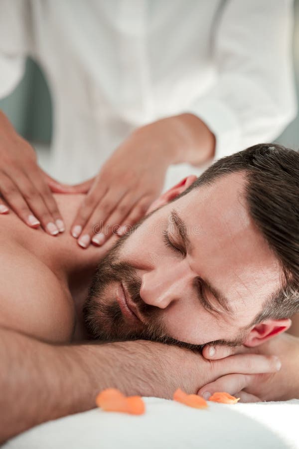 Back Neck Shoulder Massage - Zen SPA