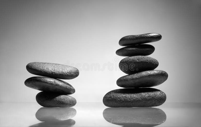 Horizontalmente de dos equilibrado piedras acuerdo reflexiones.