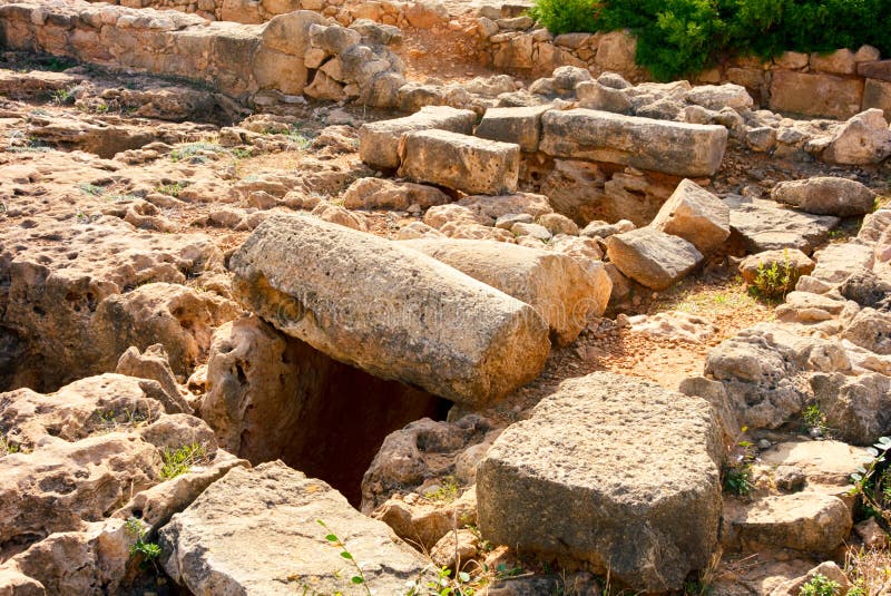Zerst?rte alte Steinruinen Arch?ologische Aush?hlungen lizenzfreie stockbilder Zerst?rte alte Steinruinen Arch?ologische Aush?hlungen lizenzfreie stockbilder