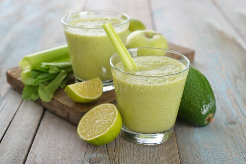 Zielony smoothie zdjęcia royalty free Zielony smoothie zdjęcia royalty free