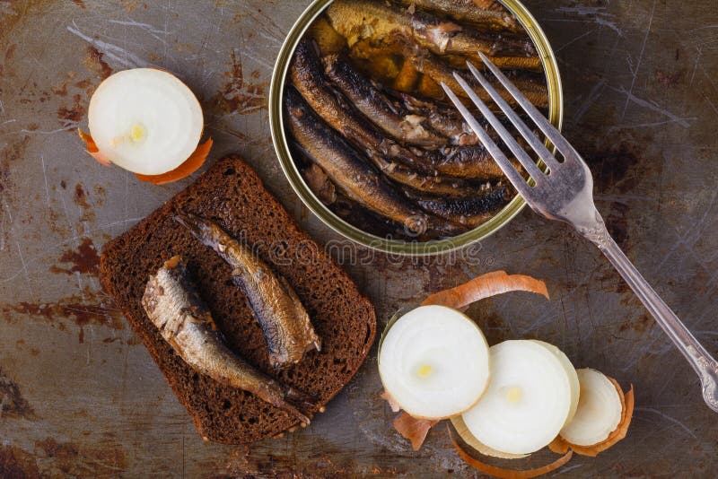 Braunes Und Gelbes Esszimmer Dard Stockbild - Bild von beige, architekt