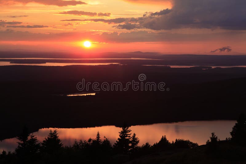 Zmierzch nad Eagle jeziorem, Acadia park narodowy zdjęcia royalty free Zmierzch nad Eagle jeziorem, Acadia park narodowy zdjęcia royalty free