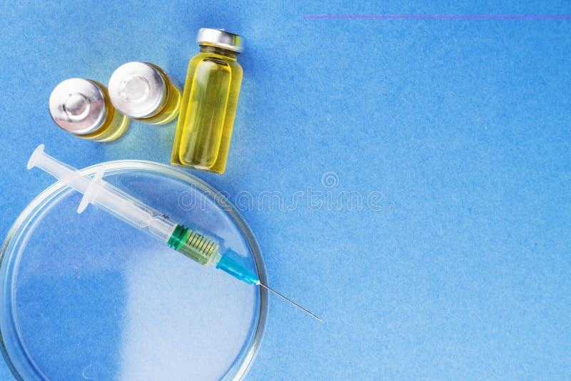 Znawca prawny, podaje doping, narkotyzują w szklanych zbiornikach i klingerycie obraz stock Znawca prawny, podaje doping, narkotyzują w szklanych zbiornikach i klingerycie obraz stock