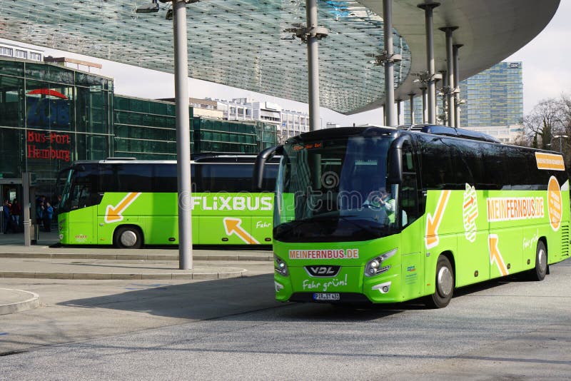 ZOB-de bus-Haven Hamburg is het centrale busstation voor interlokale reis over lange afstand royalty-vrije stock afbeeldingen ZOB-de bus-Haven Hamburg is het centrale busstation voor interlokale reis over lange afstand royalty-vrije stock afbeeldingen