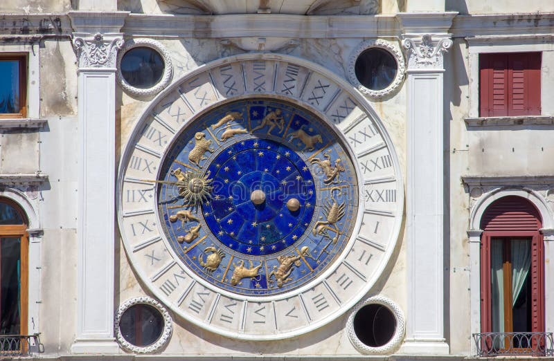 Zodiakklocka i Venedig, San Marco fyrkant, Italien royaltyfri fotografi Zodiakklocka i Venedig, San Marco fyrkant, Italien royaltyfri fotografi
