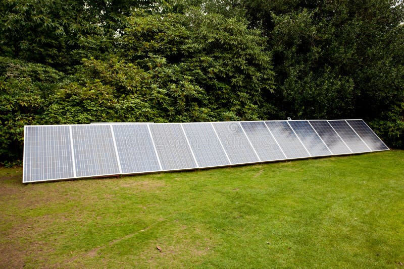 Verbazingwekkend Zonnepanelen De Tuin Stockfoto's en afbeeldingen - Download 153 foto's IA-08