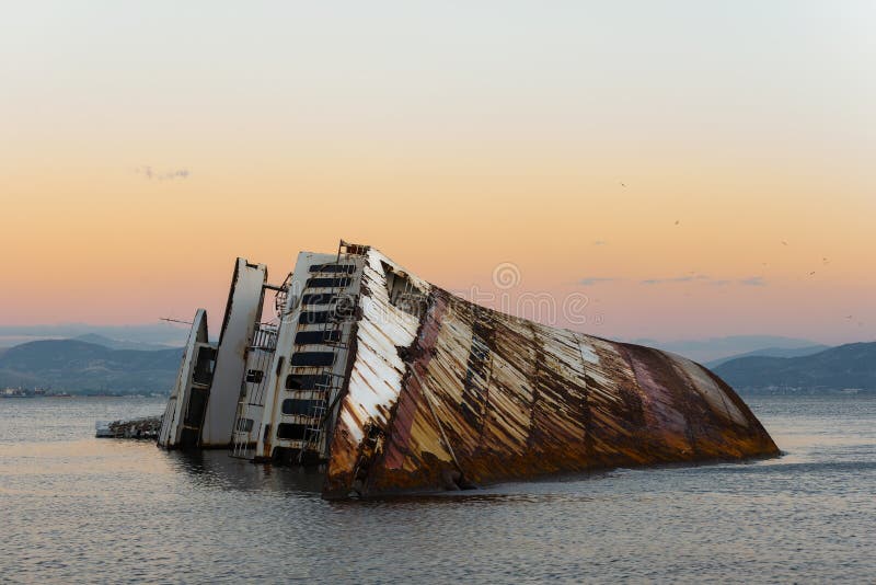 Zonsondergang bij de Zeemeeuwenschipbreuk royalty-vrije stock afbeeldingen