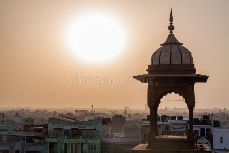 Zonsondergang over Oud Delhi, Indi