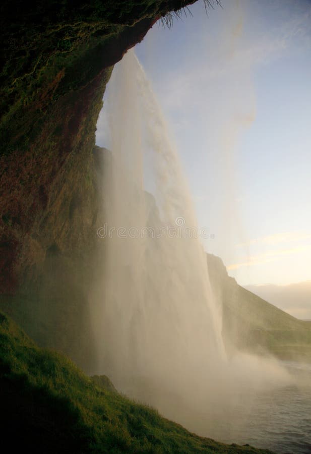 Zonsondergang in Seljalandfoss royalty-vrije stock afbeeldingen Zonsondergang in Seljalandfoss royalty-vrije stock afbeeldingen
